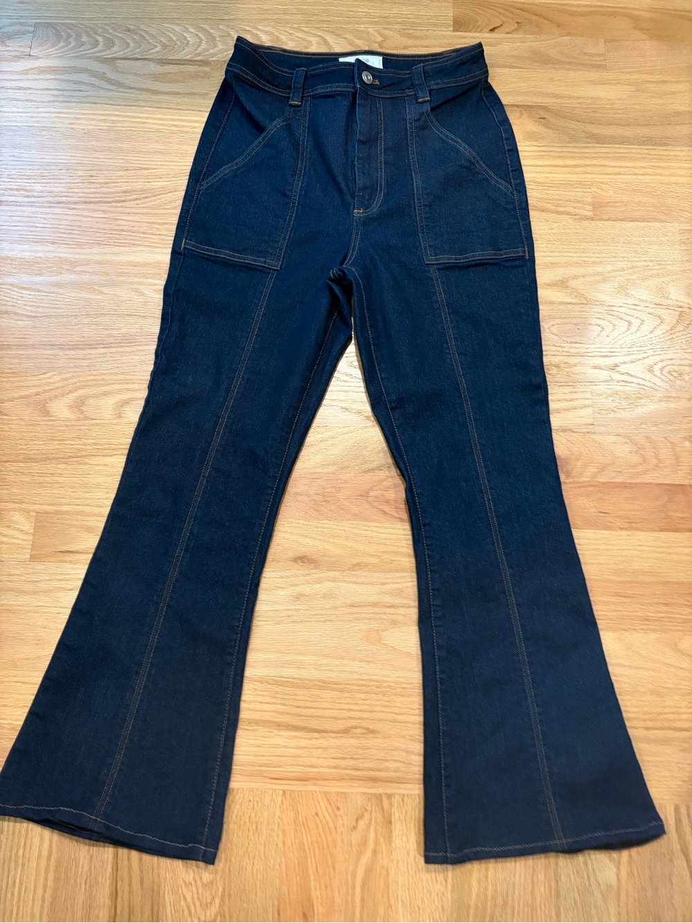 CeCe Jeans in Dark Indigo Flared Utility pocket. Sz 8